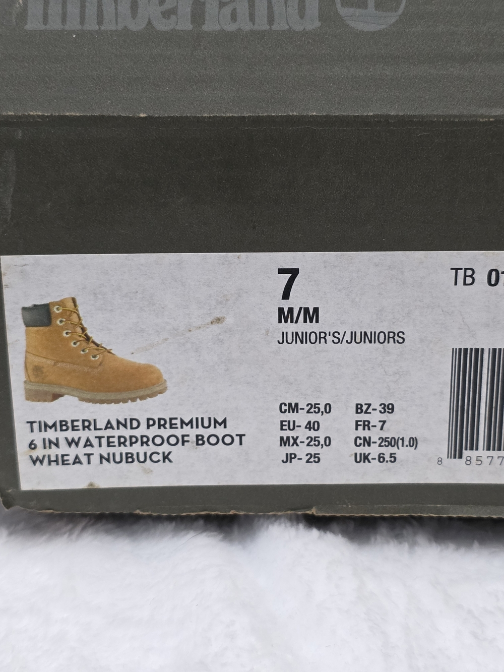Timberland Juniors Wheat Nubuck 6-Inch Boots - Picture 12 of 12